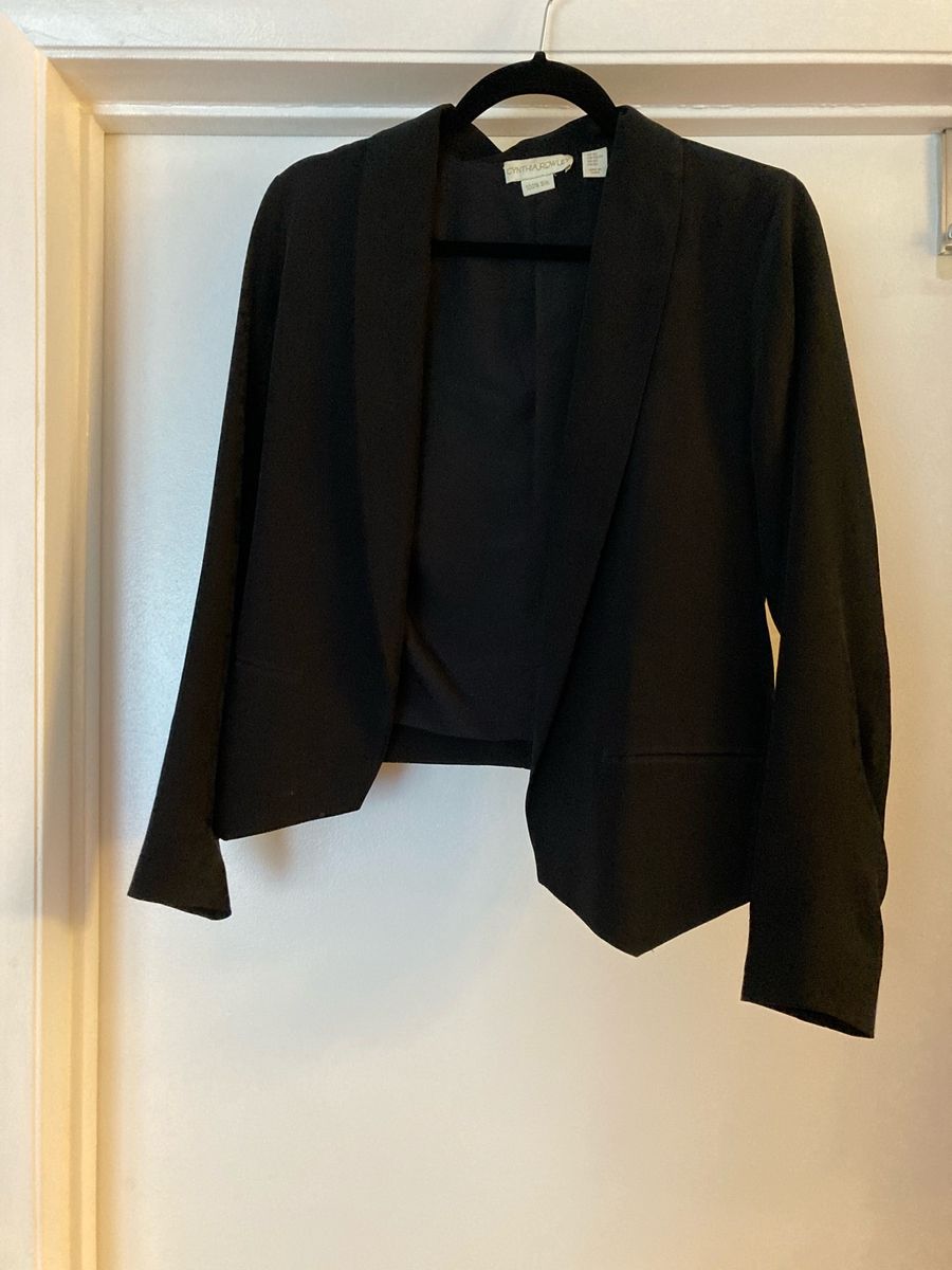 Black crop blazer 